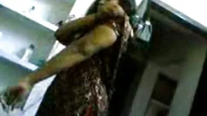 Fodendo sua namorada Mãe video sexo brasileiro caseiro