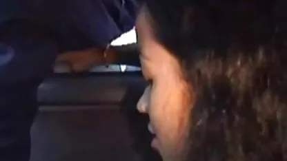 Fodendo uma vídeo pornô caseiro na escola garota no banheiro