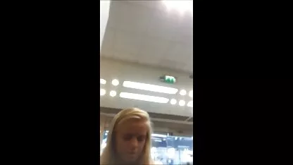 A velha senhora so videos porno caseiros espreme o suco do jovem casal