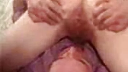 Loira Madura abre videos caseiro porn as pernas