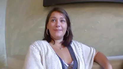 Pequena puta sexo brasileiros caseiros enriquecendo sua língua