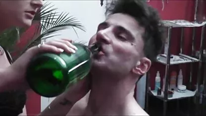 Loira gemendo quente assistir videos pornos caseiros